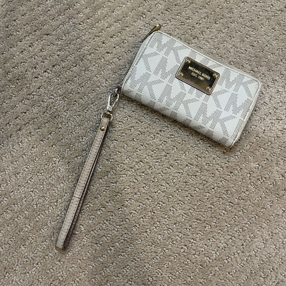 Michael Kors Wristlet